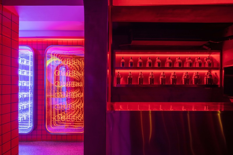 Press kit | 4178-01 - Press release | A Styled Bar in Wuhan Commercial Street - J.H Architecture - Commercial Interior Design - Photo credit: Chen Ming