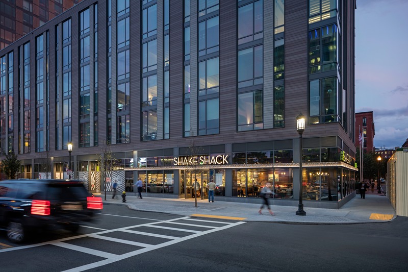 Press kit | 2757-11 - Press release | Bergmeyer Establishes West Coast Base in Los Angeles - Bergmeyer - Commercial Architecture -  Shake Shack 100th Location (Boston, MA)  - Photo credit:  Flagship Photo / Gustav Hoiland 