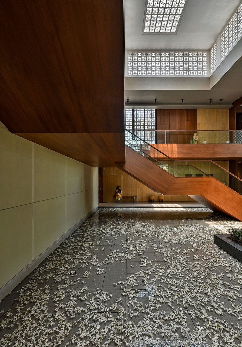 Dossier de presse | 1432-04 - Communiqué de presse | 18 Screens - Sanjay Puri Architects - Architecture résidentielle - Crédit photo : Mr. Dinesh Mehta