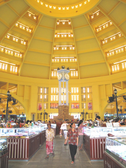 Dossier de presse | 896-02 - Communiqué de presse | Réhabilitation-extension du nouveau Marché Central de Phnom Penh - Arte Charpentier Architectes - Architecture commerciale - Crédit photo : Arte Charpentier Architectes