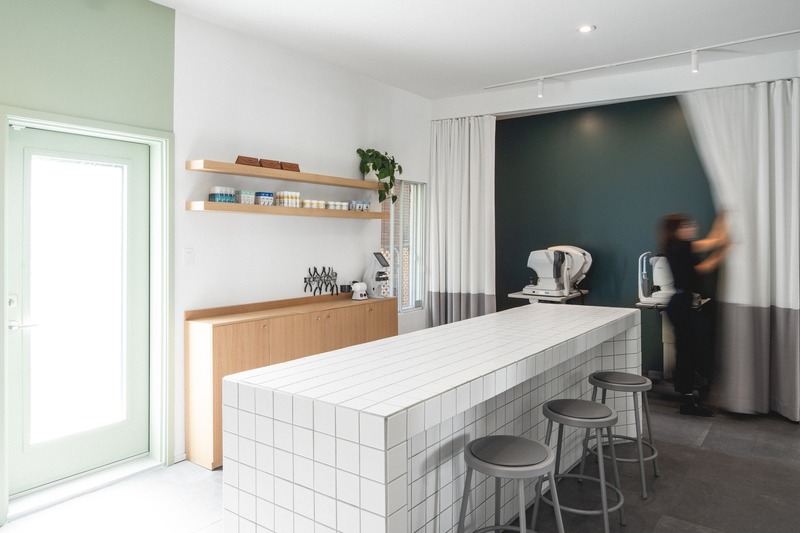 Press kit | 3216-01 - Press release | Uvée: eco-responsible optometry clinic - CATHERINE CATHERINE - Commercial Interior Design - Pre-test space - Photo credit: Raphaël Thibodeau