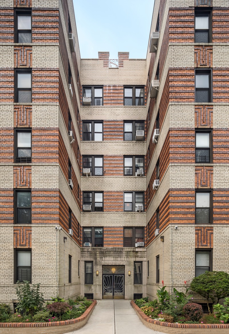 Press kit | 2875-08 - Press release | Prospect Park Apartment - Barker Architecture Office - Residential Interior Design - Photo credit: Francis Dzikowski/OTTO