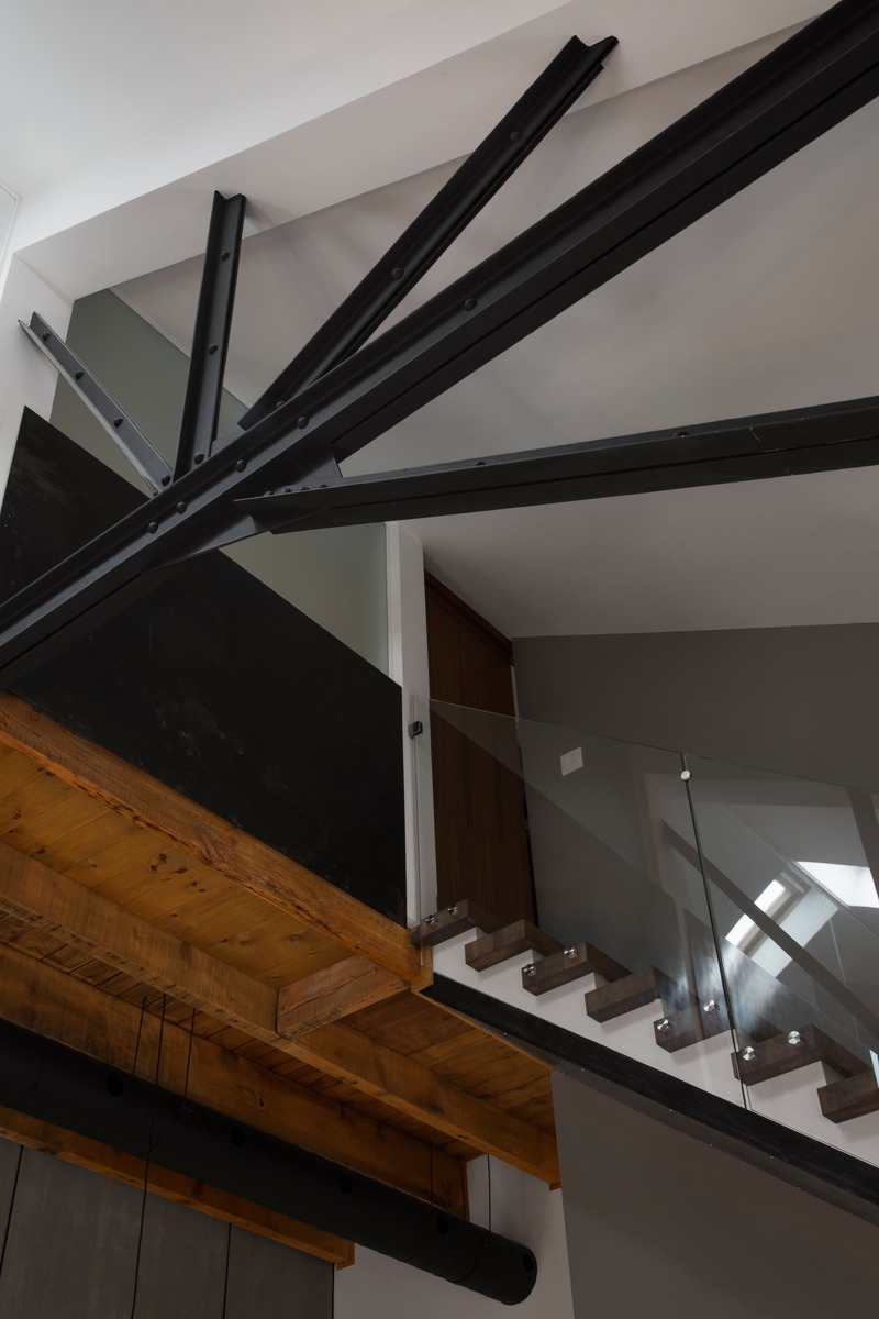 Dossier de presse | 1678-06 - Communiqué de presse | Loft Duvernay - Atelier BOOM-TOWN - Architecture résidentielle - Crédit photo : Steve Montpetit