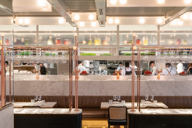 Press kit | 1301-01 - Press release | New MARCUS restaurant at Four Seasons Hotel Montreal - Atelier Zébulon Perron - Commercial Interior Design - Restaurant / kitchen - Photo credit: Olivier Blouin