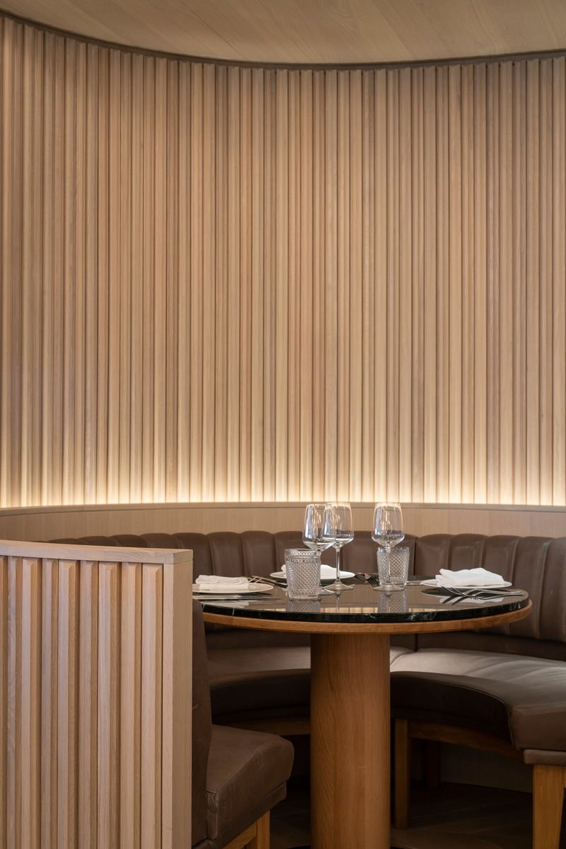 Press kit | 1301-01 - Press release | New MARCUS restaurant at Four Seasons Hotel Montreal - Atelier Zébulon Perron - Commercial Interior Design - Restaurant - Photo credit: Olivier Blouin