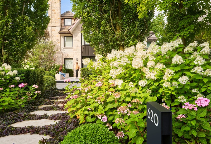 Press kit | 4204-01 - Press release | Forest Hill Garden & Pavilion - Amantea Architects - Residential Architecture - New front yard entryway and foreground garden<br style=""> - Photo credit: Doublespace Photography<br>