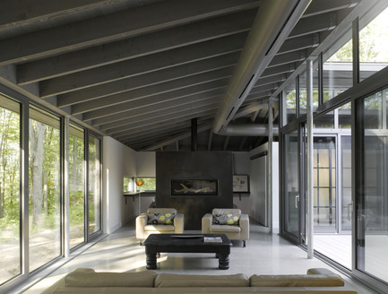 Dossier de presse | 780-02 - Communiqué de presse | La maison de Bromont - Paul Bernier Architecte - Architecture résidentielle - Crédit photo : James Brittain