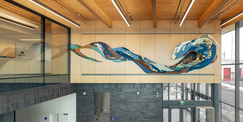 Dossier de presse | 746-05 - Communiqué de presse | Affluents - Yechel Gagnon - Art -  <p>Affluents, 2019</p><p>contreplaqué, placages teints et naturels avec feuille d'or, d'aluminium, de cuivre et acier inoxydable<br></p><p>387" x 95" x 24" / 983 x 241 x 61 cm<span lang="EN-CA"></span><br></p><p><br></p><br>  - Crédit photo : Marc Cramer<br>