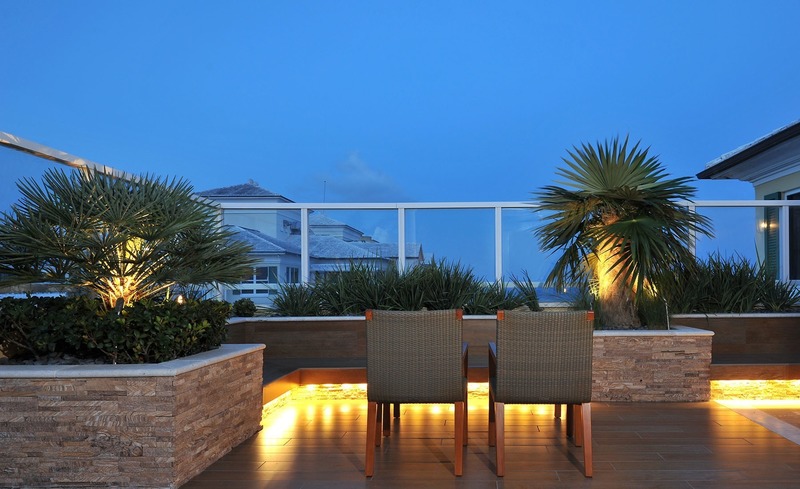 Dossier de presse | 3040-02 - Communiqué de presse | Landscape Design Workshop celebrates (3) Architecture MasterPrize™ Design Awards - Landscape Design Workshop - Architecture de paysage - Key Biscayne Penthouse: Sculptural Planting - Crédit photo : Landscape Design Workshop