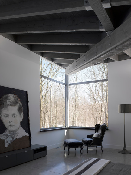Dossier de presse | 780-02 - Communiqué de presse | La maison de Bromont - Paul Bernier Architecte - Architecture résidentielle - Crédit photo : James Brittain