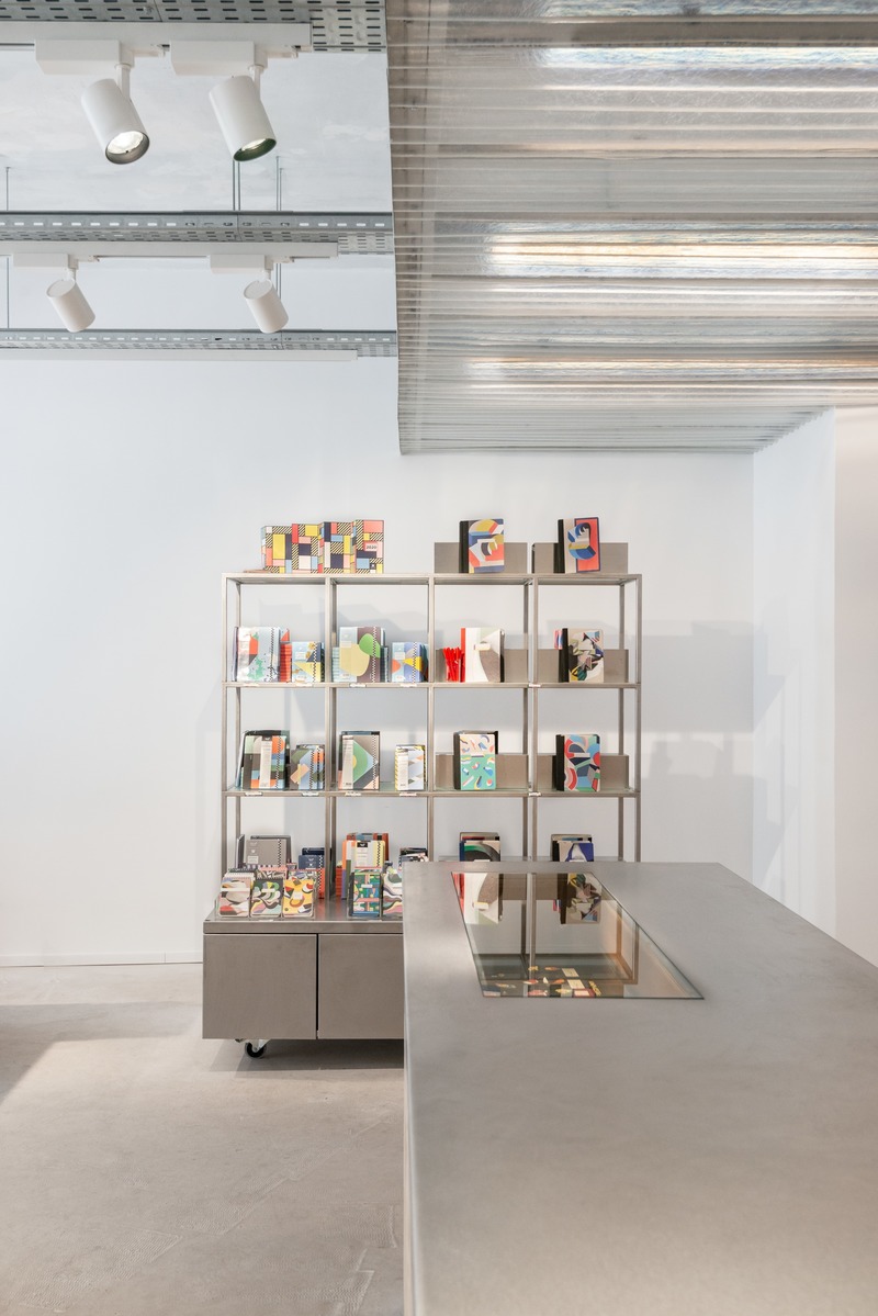Dossier de presse | 2037-02 - Communiqué de presse | Nouveau showroom Papier Tigre - Cent15 architecture - Architecture commerciale - Crédit photo : Papier Tigre_Cent15 architecture_Caudroy photographie