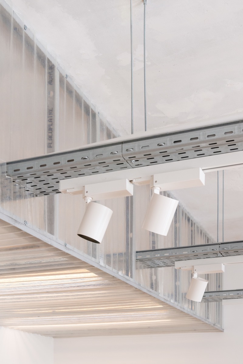 Dossier de presse | 2037-02 - Communiqué de presse | Nouveau showroom Papier Tigre - Cent15 architecture - Architecture commerciale - Crédit photo : Papier Tigre_Cent15 architecture_Caudroy photographie