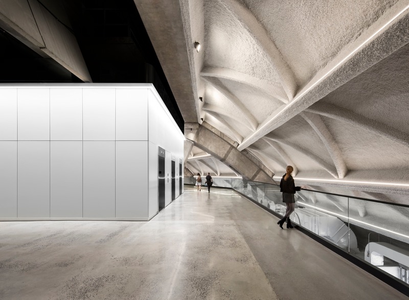 Press kit | 952-29 - Press release | New Spaces for Desjardins at the Montréal Tower - Provencher_Roy - Commercial Interior Design - Passage revealing the Stadium’s internal structure  - Photo credit: Stéphane Brügger