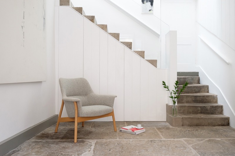 Dossier de presse | 2253-09 - Communiqué de presse | Celebrating Ten Years of Dare Studio with an Edit of Classic Designs and New Products - Dare Studio - Produit - Dare Studio_Oxbow Lounge Chair by Namon Gaston_www.darestudio.com - Crédit photo : Dare Studio