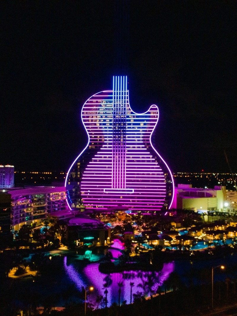 Press kit | 4222-01 - Press release | Grand Opening of The First Guitar-Shaped Hotel in the World - Float4 - Multimedia Design - Photo credit: Credit: DCL
