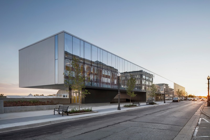Press kit | 1456-09 - Press release | Laurier Brantford YMCA - CannonDesign - Commercial Architecture - Photo credit: Adrien Williams