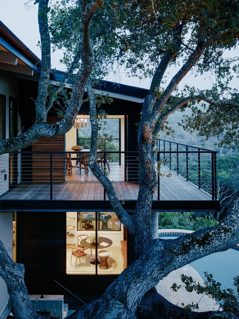 Dossier de presse | 2757-12 - Communiqué de presse | An Architect's Vision for California Living - Malcolm Davis Architecture - Architecture résidentielle - Portola Valley Residence: The dynamic renovation of this hillside home means it is  now fully connected to the nature that surrounds it. - Crédit photo : Joe Fletcher Photography