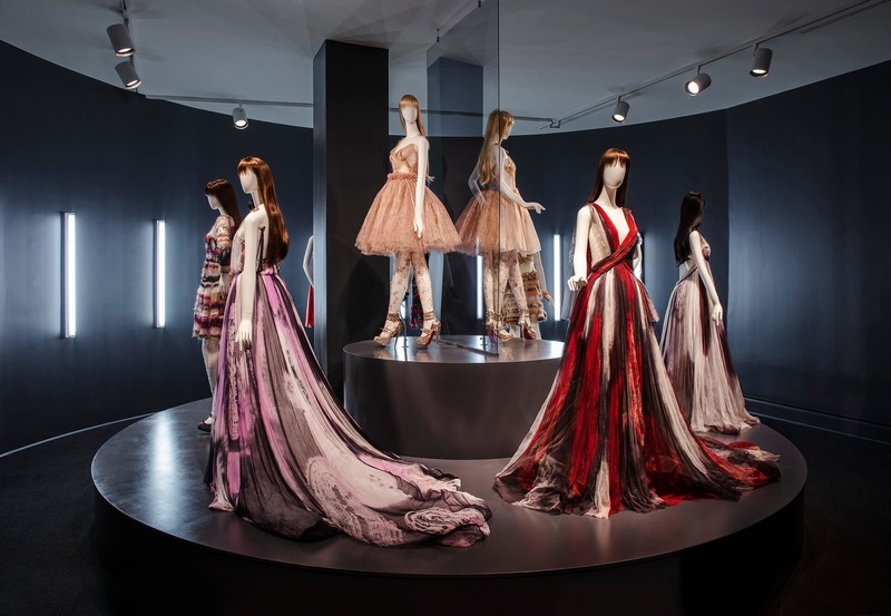 Dossier de presse | 3160-05 - Communiqué de presse | Frame Awards 2020 Longlist Announced - Frame - Concours -  Rodarte Exhibition - <i>Exhibition of the Year </i>  - Crédit photo : Rafael de Cardenas