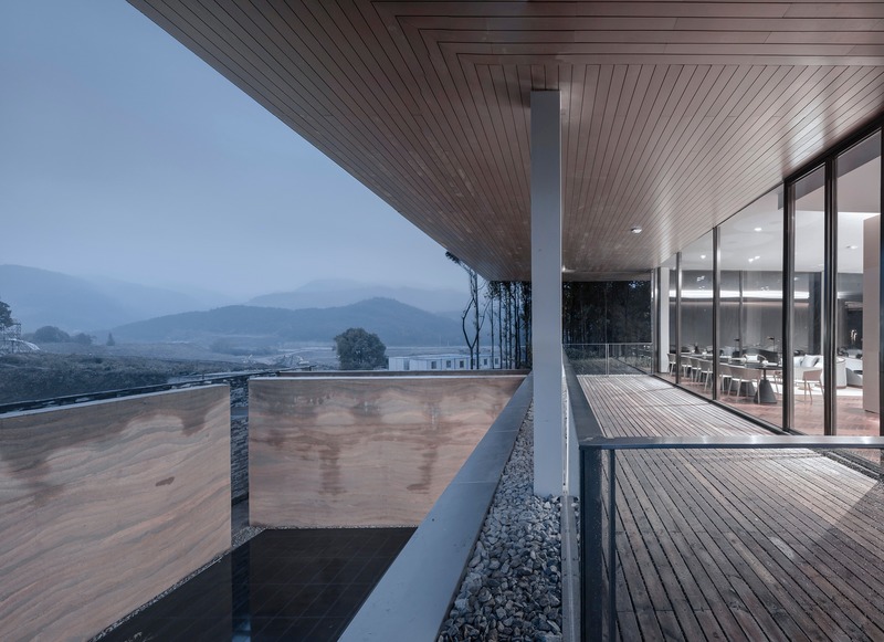 Dossier de presse | 4181-01 - Communiqué de presse | Greentown Yiwu Peach Blossom Land Living Experience Centre - Hangzhou 9M Architectural Design Co., Ltd. - Évènement + Exposition - Overlooking the Mountain - Crédit photo : Li Yao