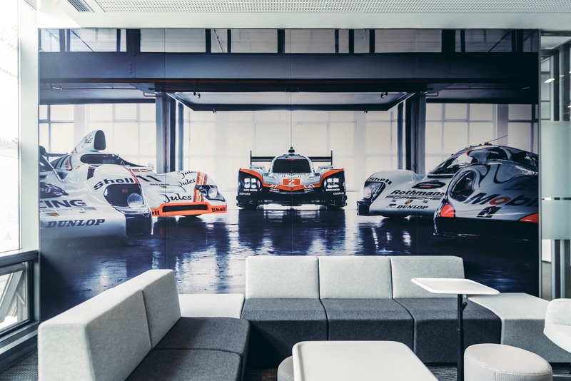 Dossier de presse | 3593-05 - Communiqué de presse | Porsche China Headquarter - anySCALE Architecture Design - Design d’intérieur commercial - Crédit photo : Porsche China