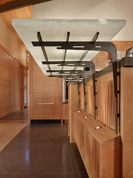 Dossier de presse | 1015-01 - Communiqué de presse | Lake Forest Park Renovation - Finne Architects - Design d’intérieur résidentiel - Crédit photo : Benjamin Benschneider Photography