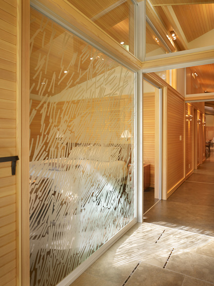 Dossier de presse | 1015-01 - Communiqué de presse | Lake Forest Park Renovation - Finne Architects - Design d’intérieur résidentiel - Crédit photo : Benjamin Benschneider Photography
