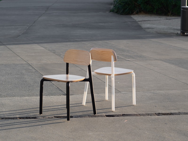 Dossier de presse | 2704-10 - Communiqué de presse | Pure Talents Contest 2020: 20 ideas for the lifestyles of tomorrow - imm cologne 2020, Koelnmesse GmbH - Évènement + Exposition - <p>CLICK by Will Cook</p><p><br></p>Inspired by his own frustration with being unable to afford high quality designer furniture, Will set out to design a quality product that is accessible to young professionals and students. CLICK is foremost a joinery system. The click-together joint enhances the user experience by eliminating the frustration of furniture assembly, leaving the user to appreciate the function and beauty of the piece. - Crédit photo : Will Cook; Koelnmesse