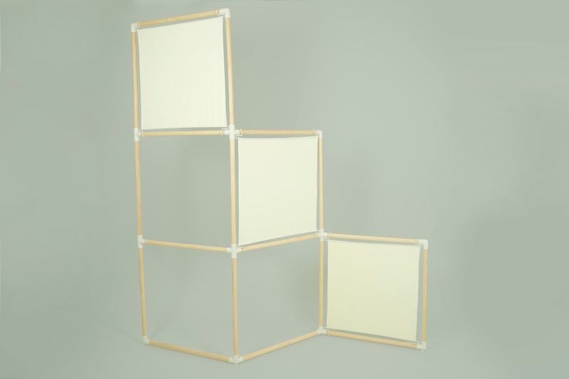 Dossier de presse | 2704-10 - Communiqué de presse | Pure Talents Contest 2020: 20 ideas for the lifestyles of tomorrow - imm cologne 2020, Koelnmesse GmbH - Évènement + Exposition - <p>Skilja by Nelita Olsson</p><p><br></p>A flexible wall for a flexible home: The household has gone through big changes over time, and as we move into the future, flexibility might become a greater need. Skilja was created to support this future flexibility. Skilja is a modular wall, and with rods, joints and fabric, you can mount it to facilitate the current needs of your home. - Crédit photo : <p>Nelita Olsson; Koelnmesse</p>