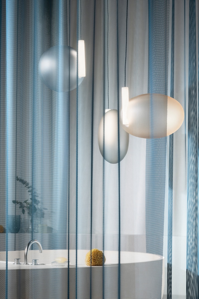 Dossier de presse | 2704-11 - Communiqué de presse | Das Haus at imm cologne 2020: living in air and light - imm cologne 2020, Koelnmesse GmbH - Évènement + Exposition - <p class="">Here in the Cleanness Area, the fusion of architecture and furnishings, indoors and outdoors is particularly striking.</p> - Crédit photo : Constantin Meyer; Koelnmesse