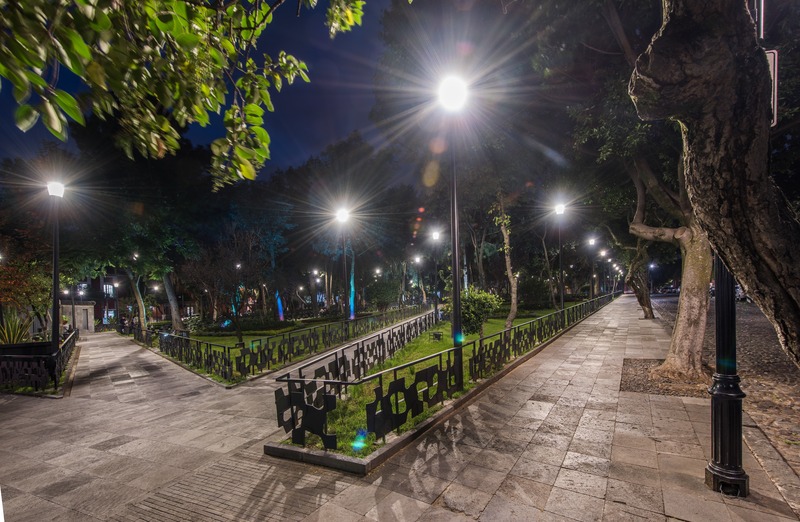Dossier de presse | 4176-01 - Communiqué de presse | San Jacinto Square’s Urban Renewal - estereotomia - Design urbain - Pedestrian walks in the Plaza - Crédit photo : Jaime Navarro