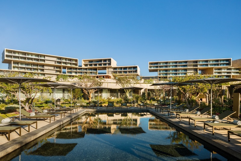Dossier de presse | 3120-02 - Communiqué de presse | Solaz Los Cabos Hotel - Sordo Madaleno - Architecture commerciale -         <p class="">Exterior View - Pool </p> - Crédit photo : © Sordo Madaleno Arquitectos, photo by Rafael Gamo