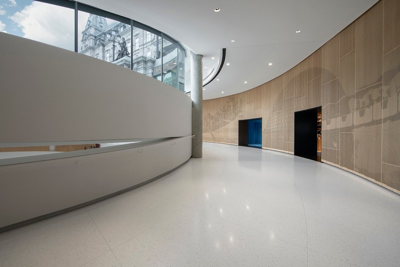 Dossier de presse | 673-22 - Communiqué de presse | Et les lauréats sont ! GRANDS PRIX DU DESIGN 13e édition - Agence PID - Concours - <p style="">Grand prix établissement public</p><p style="">	<br style="">Pavillon d'accueil de l'Assemblée nationale du Québec<br style="">Provencher_Roy en consortium avec GLCRM<br style=""></p> - Crédit photo : Olivier Blouin