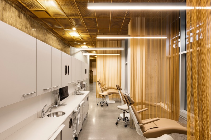 Dossier de presse | 673-22 - Communiqué de presse | Et les lauréats sont ! GRANDS PRIX DU DESIGN 13e édition - Agence PID - Concours - <p style="">Grand prix bureau de santé et clinique	</p><p style=""><br style="">Go Orthodontistes Downtown Flagship	<br>Natasha Thorpe Design</p> - Crédit photo : Maxime Brouillet