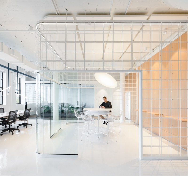 Dossier de presse | 673-22 - Communiqué de presse | Et les lauréats sont ! GRANDS PRIX DU DESIGN 13e édition - Agence PID - Concours - <p style="">Grand prix bureau de moins de </p><p style="">5 000 pi² ex aequo	</p><p style=""><br style="">BoxOne Labs	<br>Provencher_Roy	</p> - Crédit photo : David Boyer