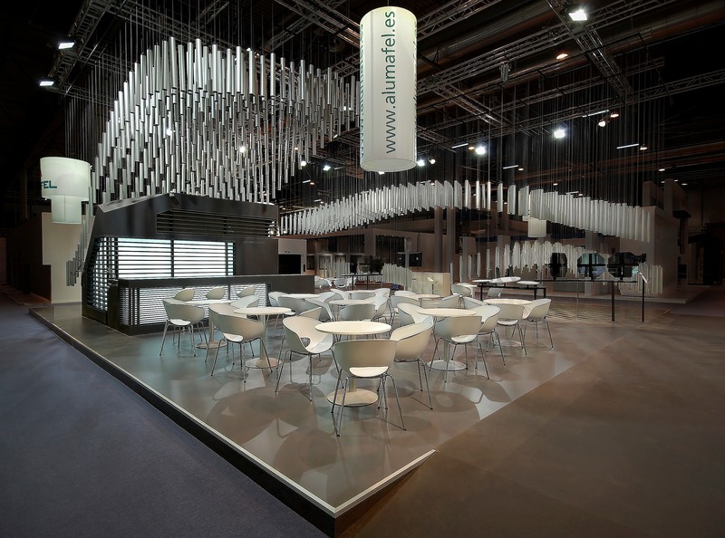 Dossier de presse | 4151-01 - Communiqué de presse | Complexité éphémère : pavillon d’exposition Alumafel - Pedro García Martínez. Architecte - Évènement + Exposition - Crédit photo : María Llorens<br>