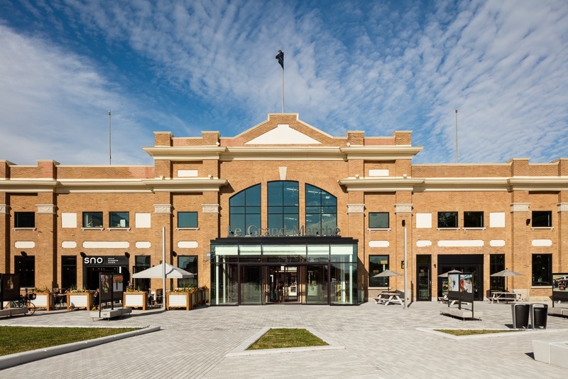 Dossier de presse | 647-06 - Communiqué de presse | Le Grand Marché - Bisson associés + Atelier Pierre Thibault - Architecture commerciale - Crédit photo :  Maxime Brouillet 