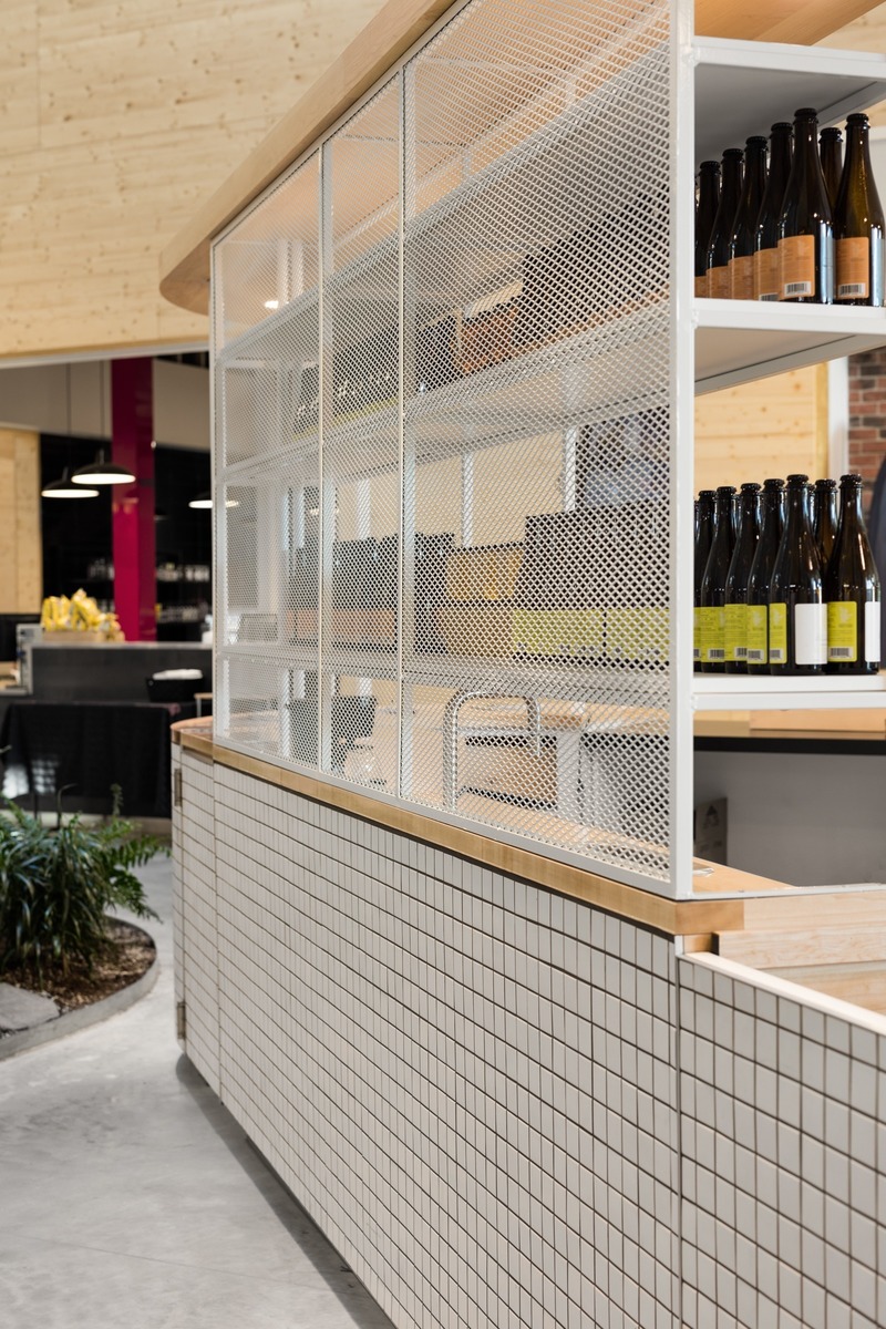 Dossier de presse | 647-06 - Communiqué de presse | Le Grand Marché - Bisson associés + Atelier Pierre Thibault - Architecture commerciale - Crédit photo : Maxime Brouillet