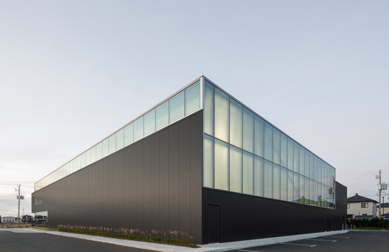 Dossier de presse | 865-39 - Communiqué de presse | Sobriété et enchantement se côtoient au nouveau centre aquatique de Beloeil - Lemay - Architecture institutionnelle - Centre Aquatique de Beloeil - Crédit photo : David Boyer