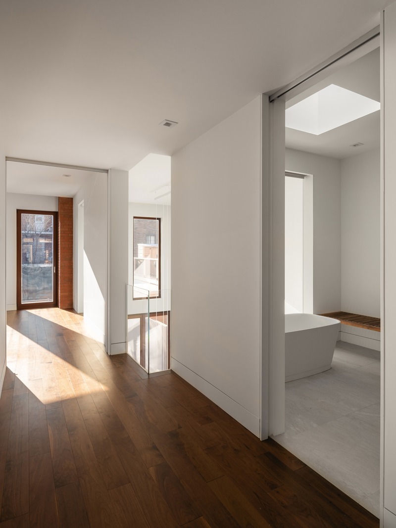 Press kit | 635-08 - Press release | Brick House - Natalie Dionne Architecture - Residential Architecture - Photo credit: Raphaël Thibodeau