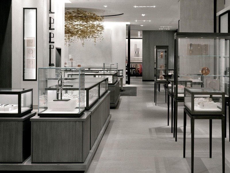 Press kit | 4669-02 - Press release | UNIQUE Store Fixtures gives back to future generations via its new partnership with Tree Canada - Unique Store Fixtures - Commercial Architecture - Holt Renfrew - Photo credit: Unique Store Fixtures