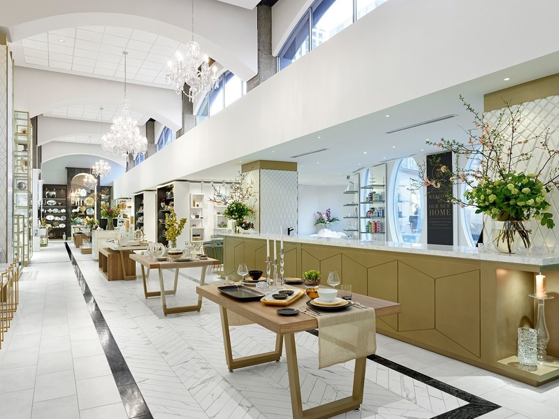 Press kit | 4669-02 - Press release | UNIQUE Store Fixtures gives back to future generations via its new partnership with Tree Canada - Unique Store Fixtures - Commercial Architecture - William Ashley - Photo credit:  Unique Store Fixtures
