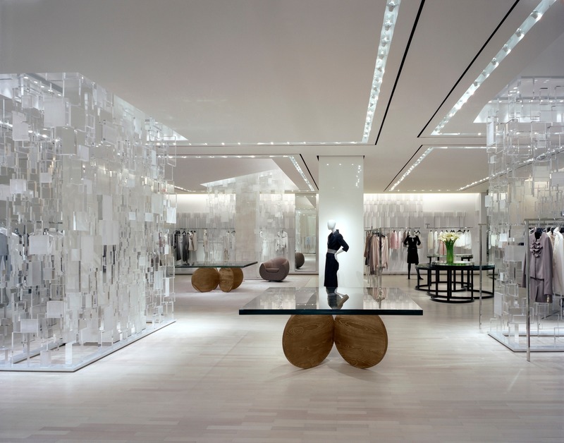 Press kit | 4669-02 - Press release | UNIQUE Store Fixtures gives back to future generations via its new partnership with Tree Canada - Unique Store Fixtures - Commercial Architecture - Holt Renfrew - Photo credit: Unique Store Fixtures