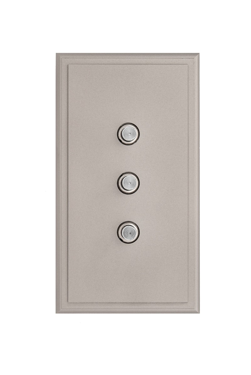 Press kit | 2630-05 - Press release | MELJAC enhances the edges of its lighting controls plates - MELJAC - Product - <p class="">Solid brass, Sandblasted Nickel finish</p><p class="">Machined edges</p><p class="">80x142x5 mm, 3 push buttons</p> - Photo credit: Meljac