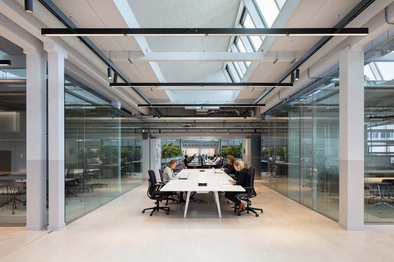 Dossier de presse | 4695-01 - Communiqué de presse | Sustainable transformed office The Core wins two Frame Awards - Large Office of the Year - CBRE Netherlands - Design d’intérieur commercial - Client Lab - A flexible space that facilitates cocreation with clients and in various possible settings. - Crédit photo : Stijnstijl Photography