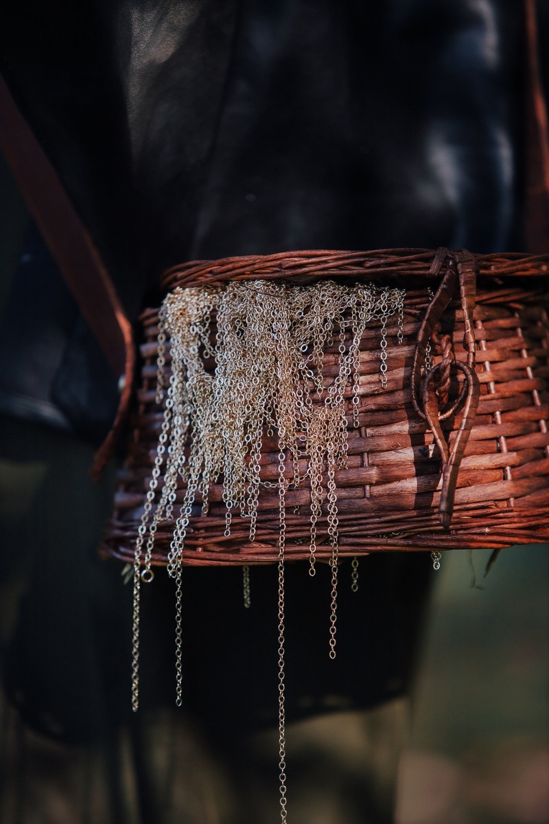 Press kit | 2110-07 - Press release | Automne, the New Collection that Draws From – and Gives Back to – Nature - Larose Guyon - Product - Duvet des Chardons - Photo credit: Karel Chladek