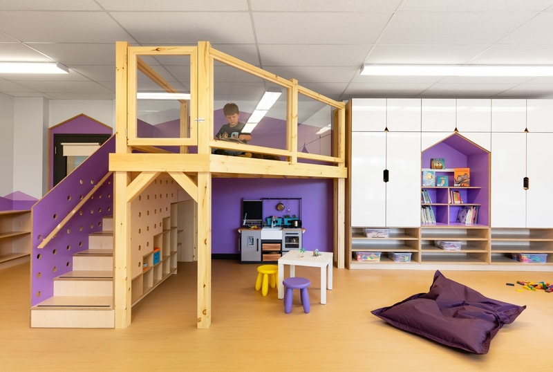 Press kit | 1299-07 - Press release | Bringing Nature Back Into The Classrooms - Taktik Design - Institutional Architecture - Different game worlds - Photo credit: Maxime Brouillet