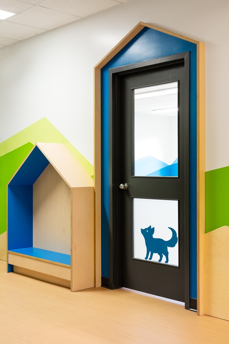 Press kit | 1299-07 - Press release | Bringing Nature Back Into The Classrooms - Taktik Design - Institutional Architecture - Local identification - Photo credit: Maxime Brouillet