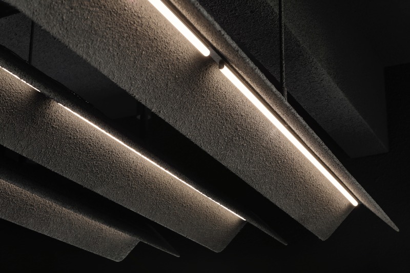 Press kit | 4693-01 - Press release | NÔL - CASE-REAL - Commercial Interior Design - The pendant light was painted with the same finish of wall<br style=""> - Photo credit: Daisuke Shima