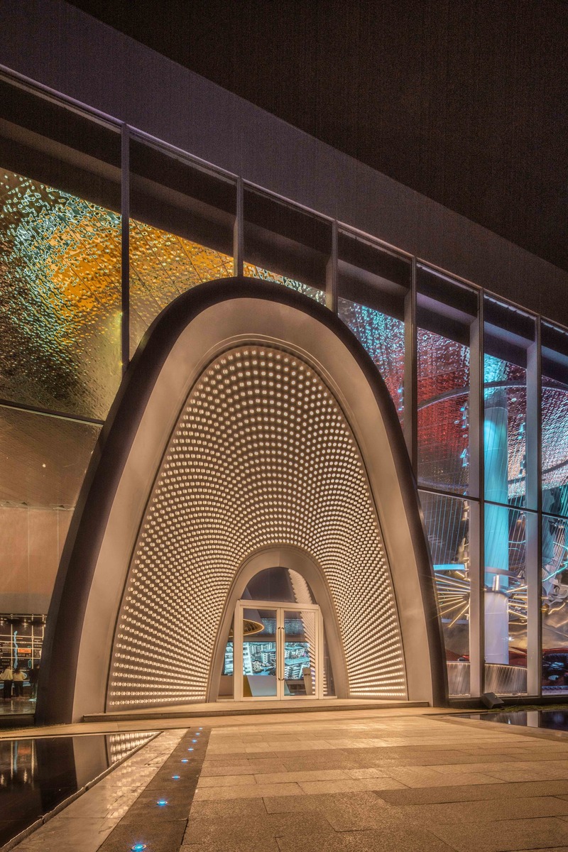 Press kit | 4698-01 - Press release | Heze Guangzhou Road No.1 - Beijing Puri Lighting Design Co.,LTD. - Lighting Design - <font style="vertical-align: inherit;"><font style="vertical-align: inherit;"> Horseshoe Arched Entrance </font></font> - Photo credit:   Ligang Huang  