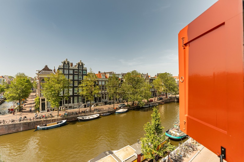 Press kit | 3965-01 - Press release | Hotel The Craftsmen opens doors in Amsterdam - Hotel The Craftsmen - Lifestyle -  The prime location of the hotel means 12 of the 14 rooms have stunning views of the canal  - Photo credit: Hotel The Craftsmen